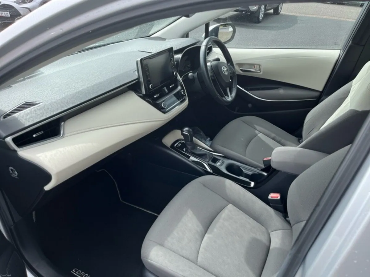 Toyota Corolla COROLLA HYB LUNA SPORT SA - Image 6