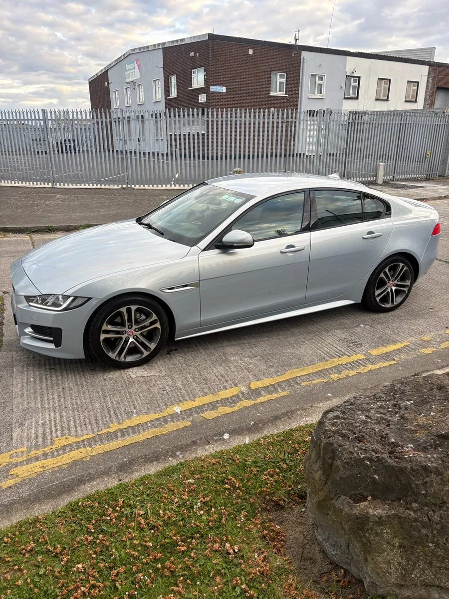 Jaguar XE R-Sport 2.0L Diesel Automatic - Image 4