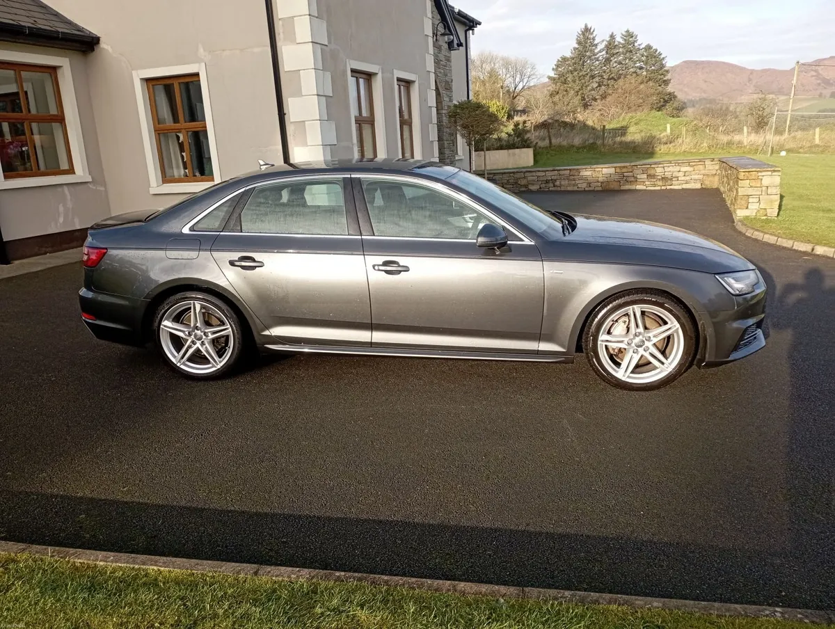 Audi A4 2017 - Image 2