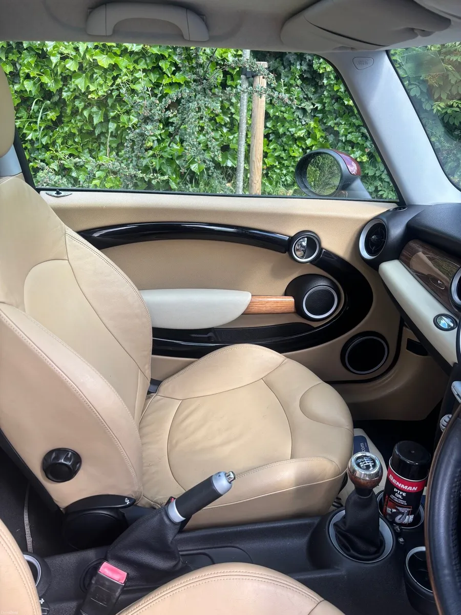 Car - Image 2