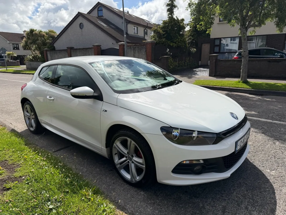 Volkswagen scirocco R-Line 1.4tsi one owner - Image 4