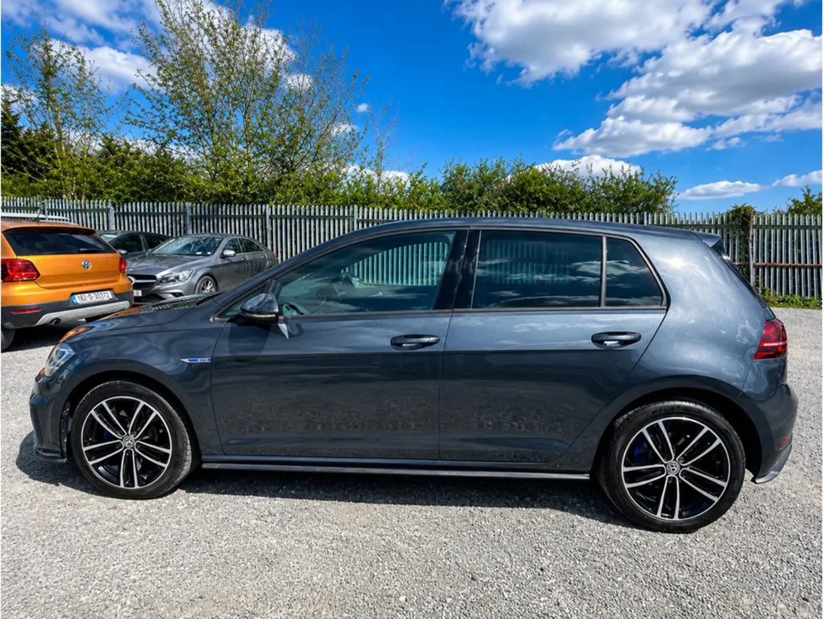Volkswagen Golf GTE Automatic Petrol Plug-In-Hybri - Image 4