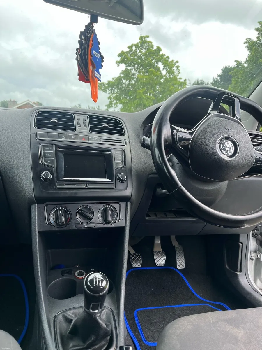 Volkswagen polo - Image 3