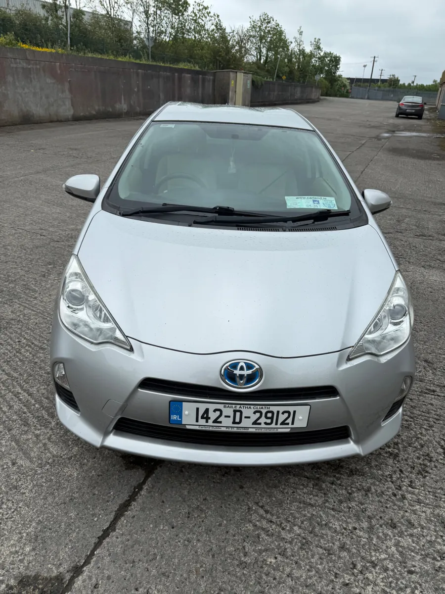 Toyota Aqua 2014 - Image 2