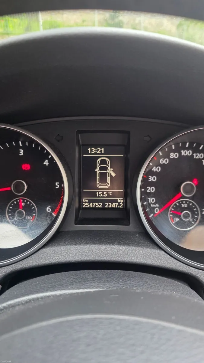Volkswagen Golf 2012 - Image 2