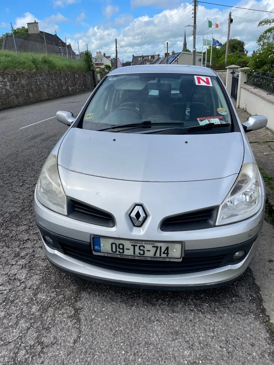 Automatic Renault Clio 2009 - Image 3