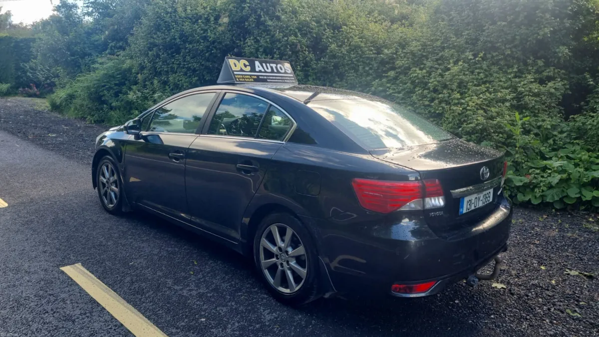 Toyota Avensis 2013 - Image 2