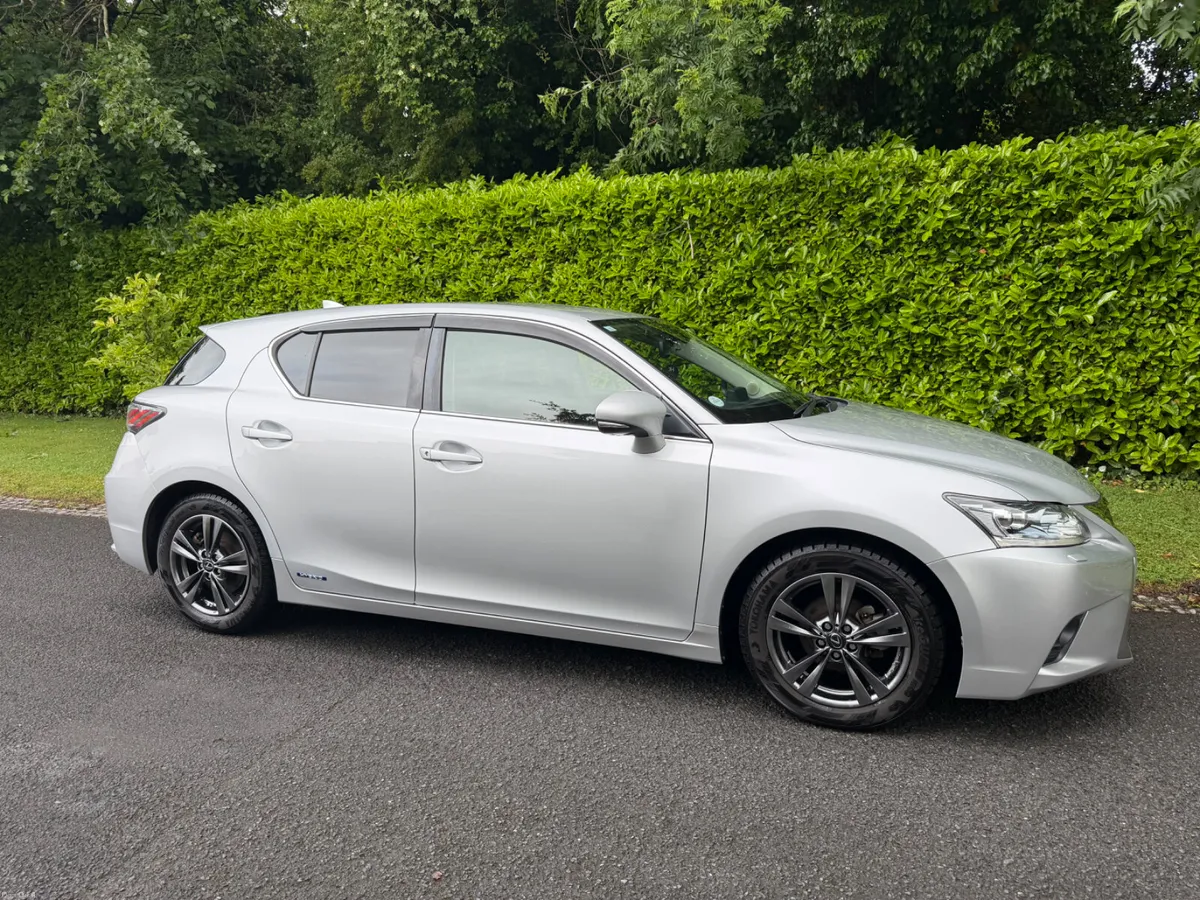 2015 Lexus CT200H Version C - Red Interior €14,950 - Image 2
