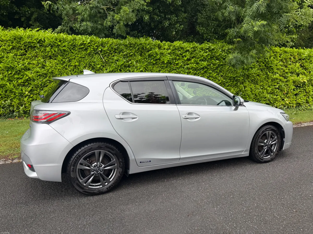 2015 Lexus CT200H Version C - Red Interior €14,950 - Image 3