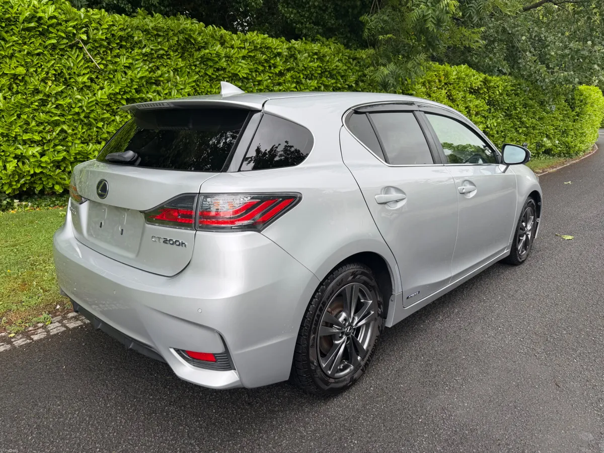 2015 Lexus CT200H Version C - Red Interior €14,950 - Image 4