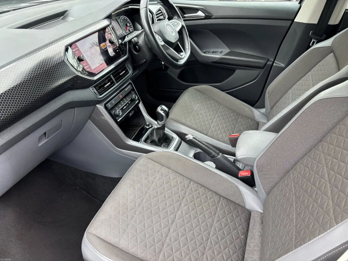Volkswagen T-Cross R-LINE 1.0 TSI MANUAL 6SPEED FW - Image 3