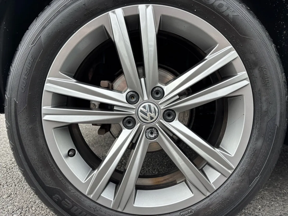 Volkswagen T-Cross R-LINE 1.0 TSI MANUAL 6SPEED FW - Image 6