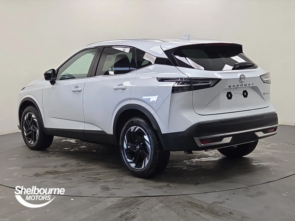 Nissan Qashqai Hatchback N-Connecta - Image 2