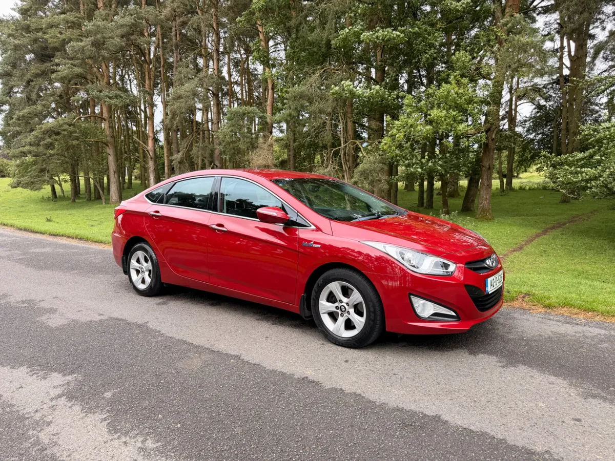 Hyundai i40 2014 Low KM Diesel - Image 1