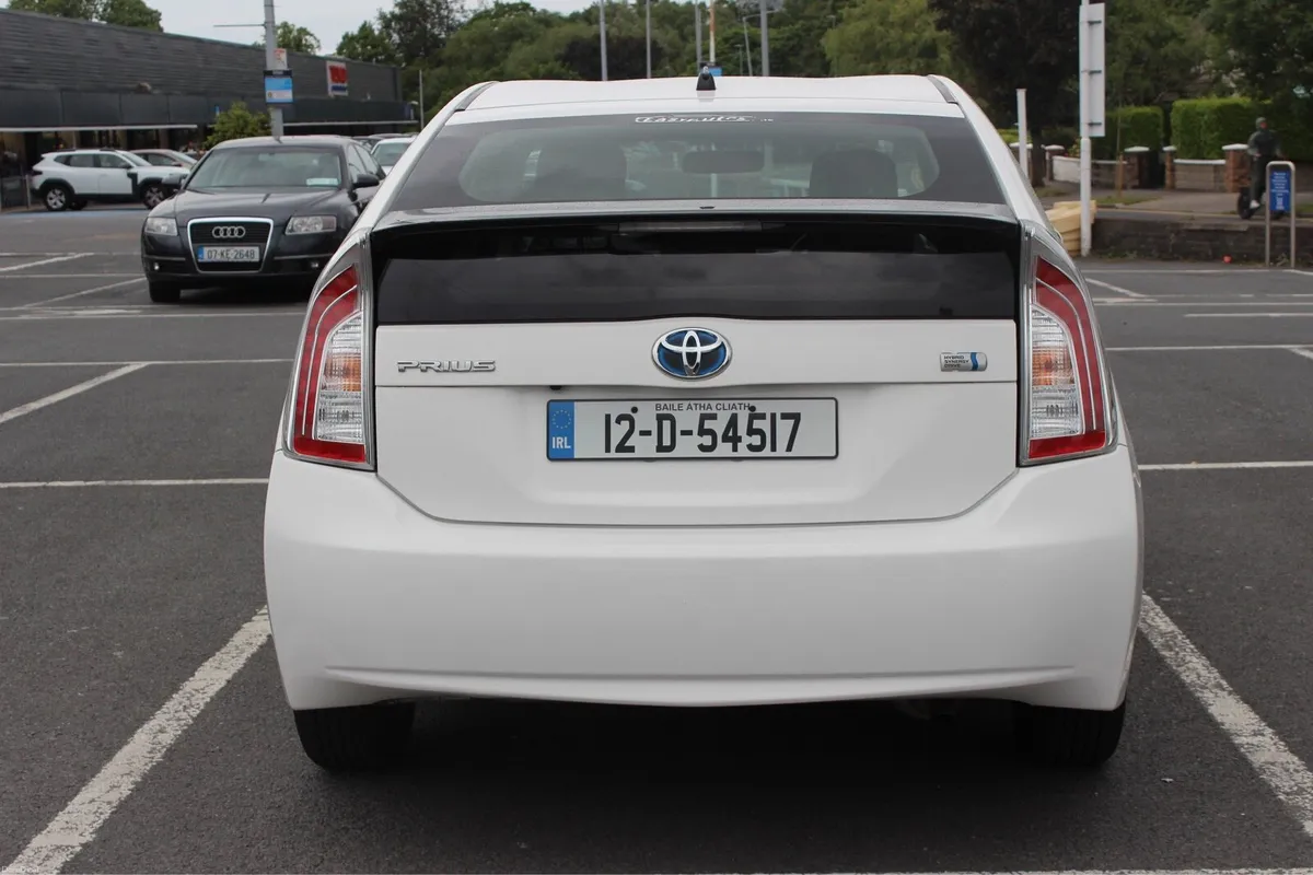 Toyota Prius 2012 1.8 Hybrid Petrol - Image 3