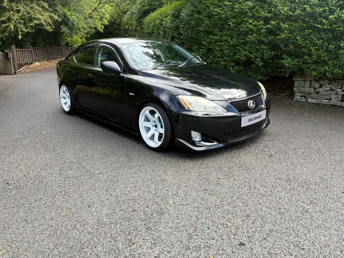 Lexus is250 - Image 2
