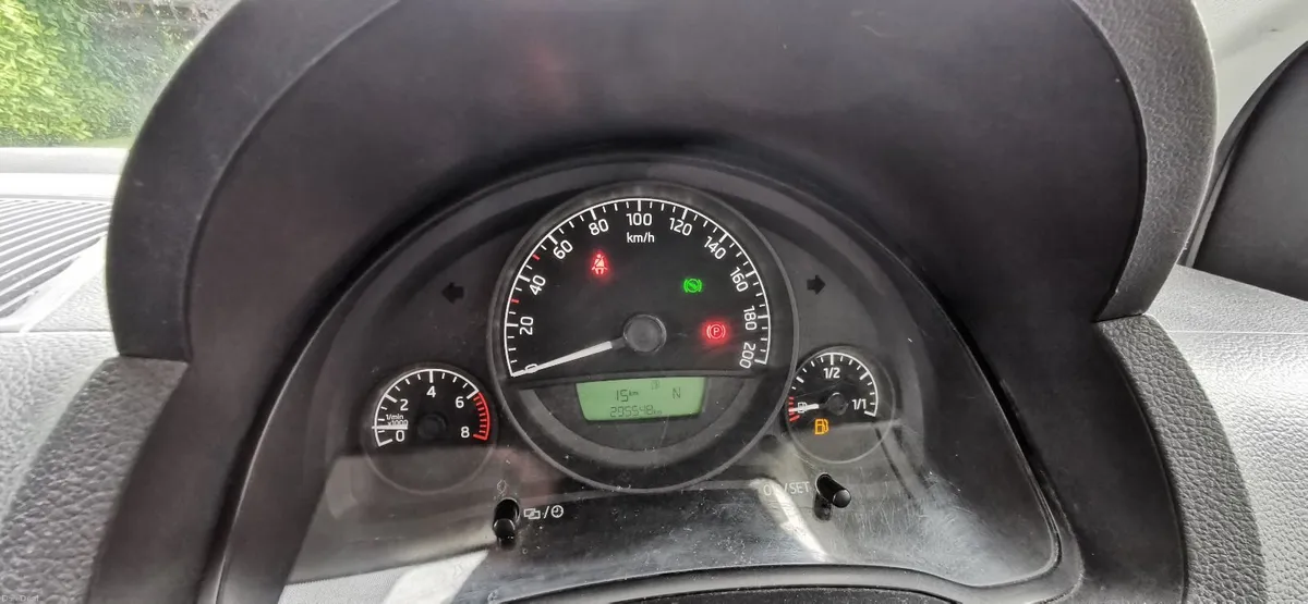 Skoda Citigo 2013 AUTOMATIC 1.0L - Image 2