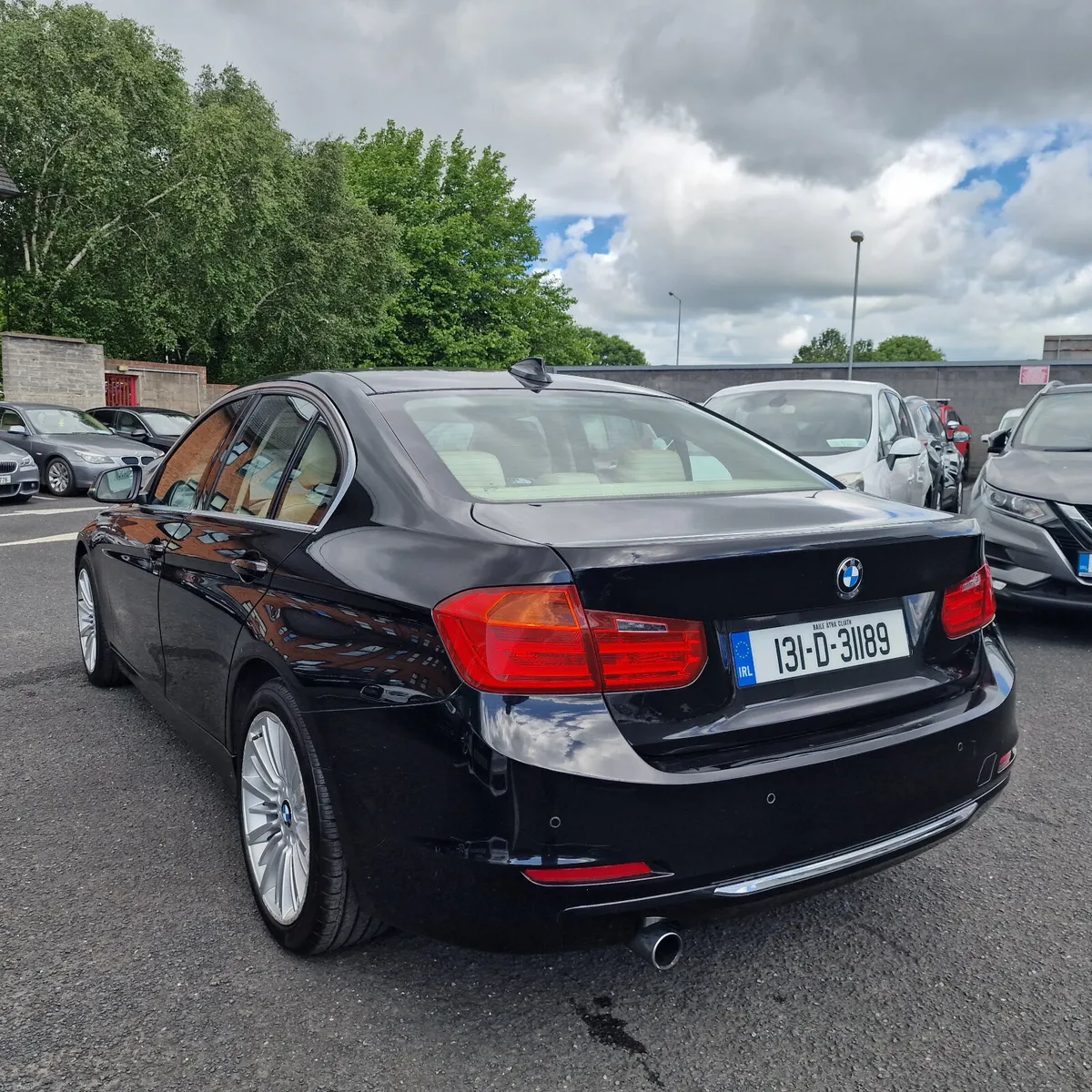 BMW 3-Series  318D LUXURY - Image 5