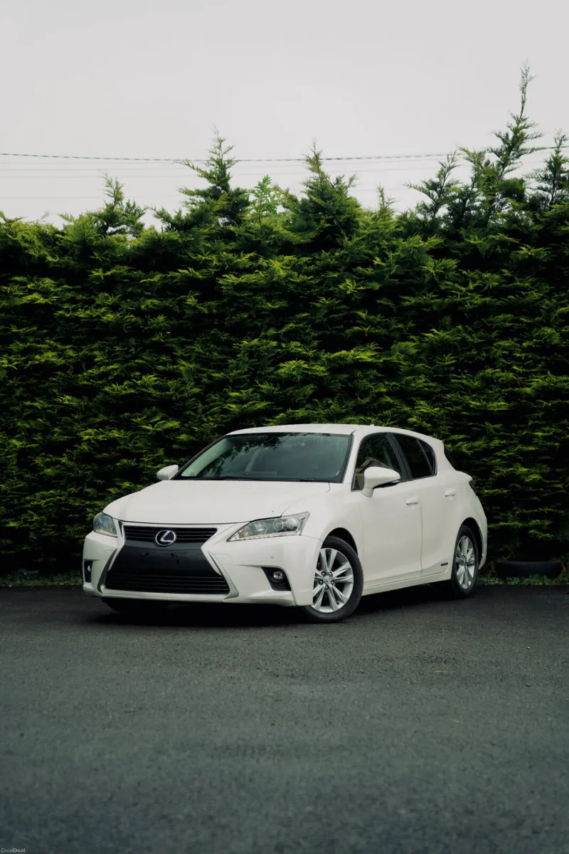 Lexus CT 200h 1.8 Hybrid 2017 - Image 1