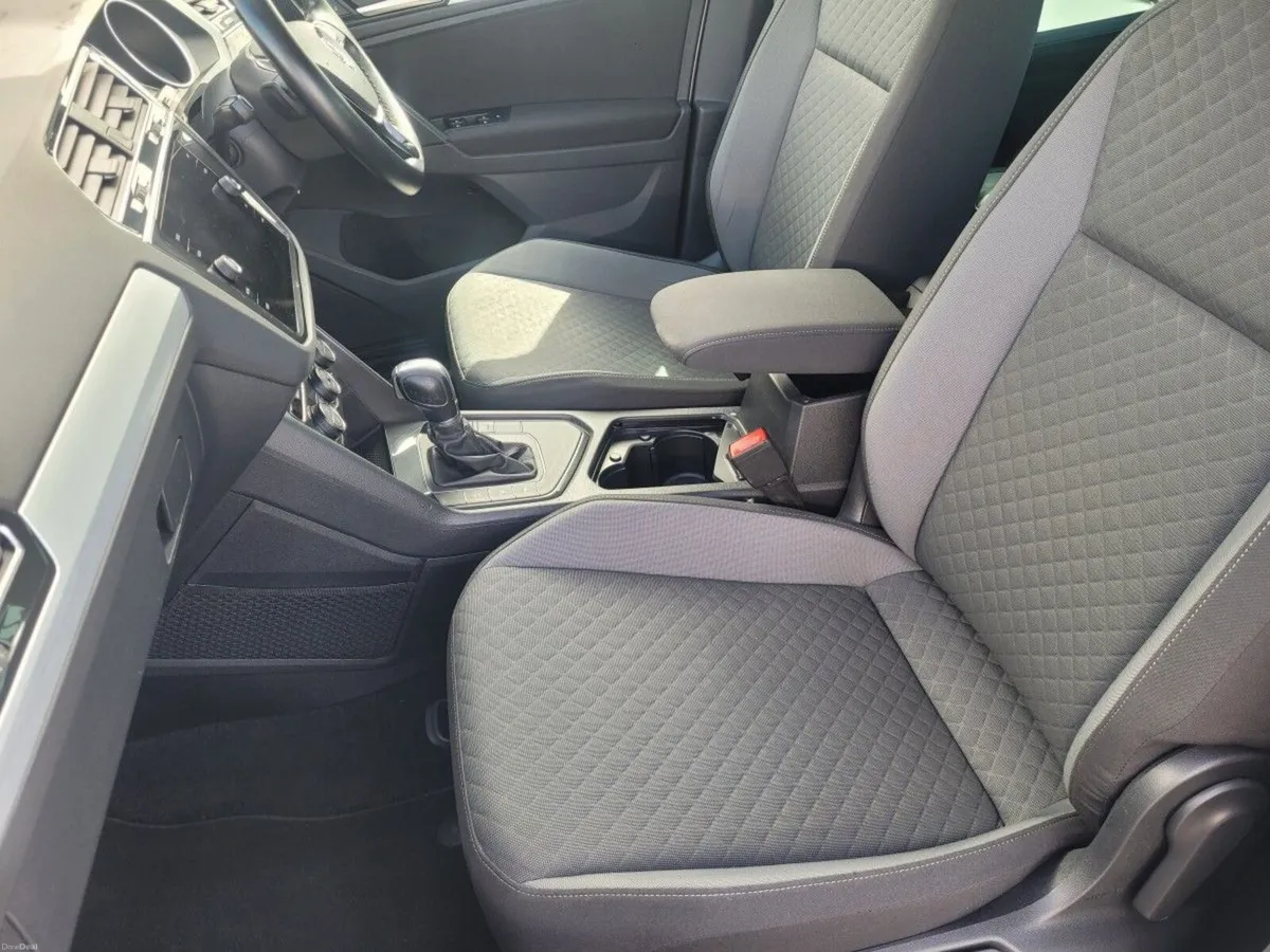 Volkswagen Tiguan AUTOMATIC CL 2.0 TDI 150BHP - Image 5