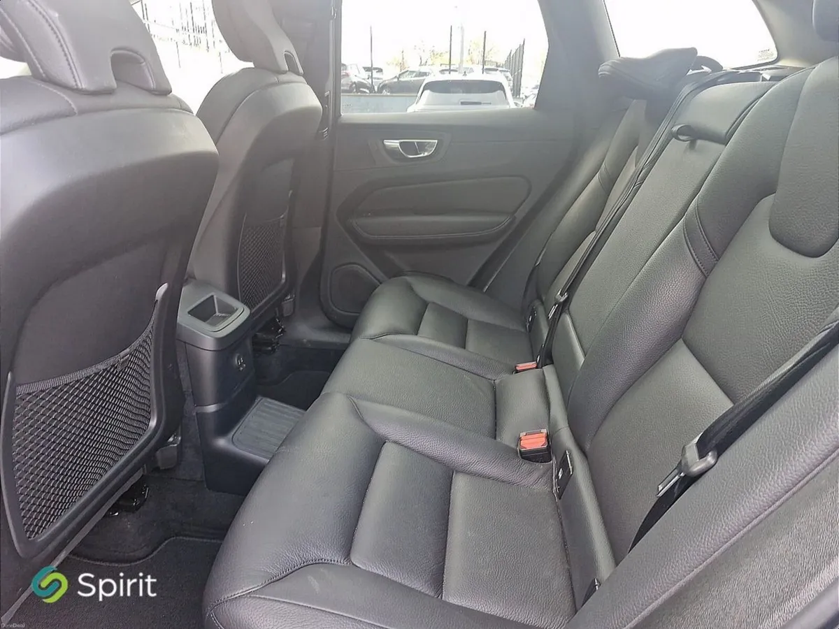Volvo XC60 T6 Plus Plug In Hybrid - Image 5