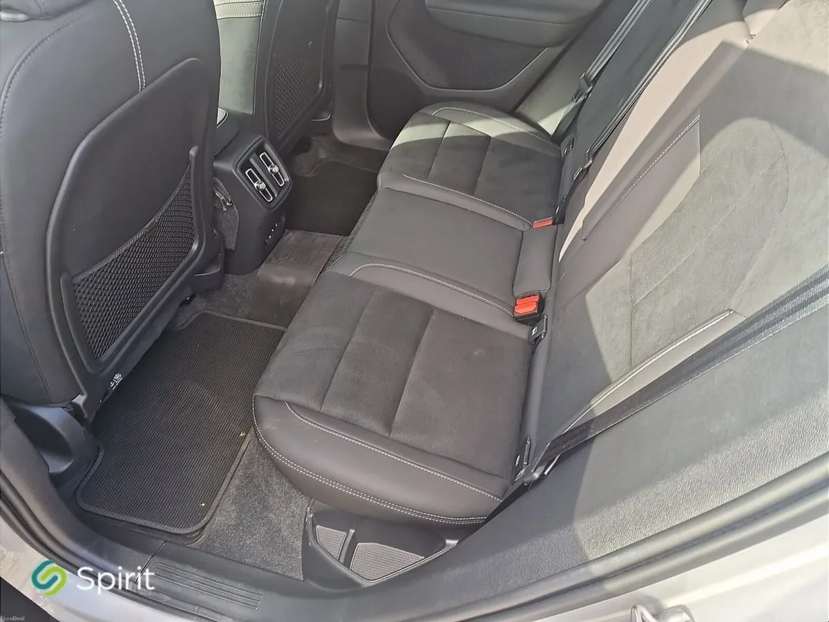 Volvo XC40 Fully Electric Plus - Image 5