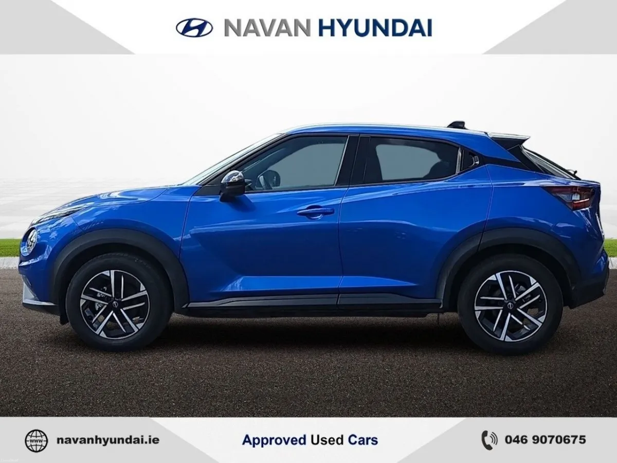 Nissan Juke HYBRID 1.6 SV PREMIUM *EX DEMO* - Image 4