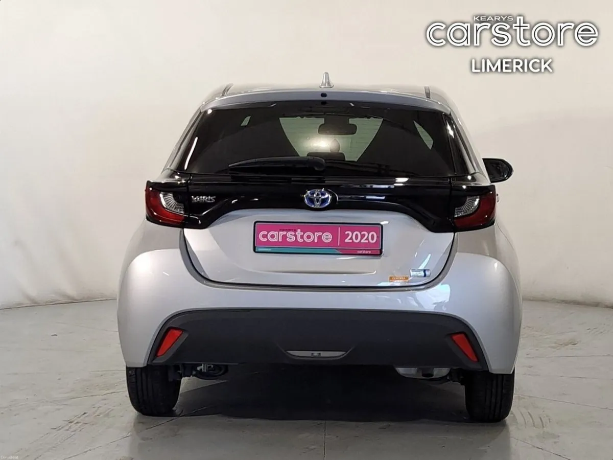 Toyota Yaris 1.5 HYBRID - Image 4