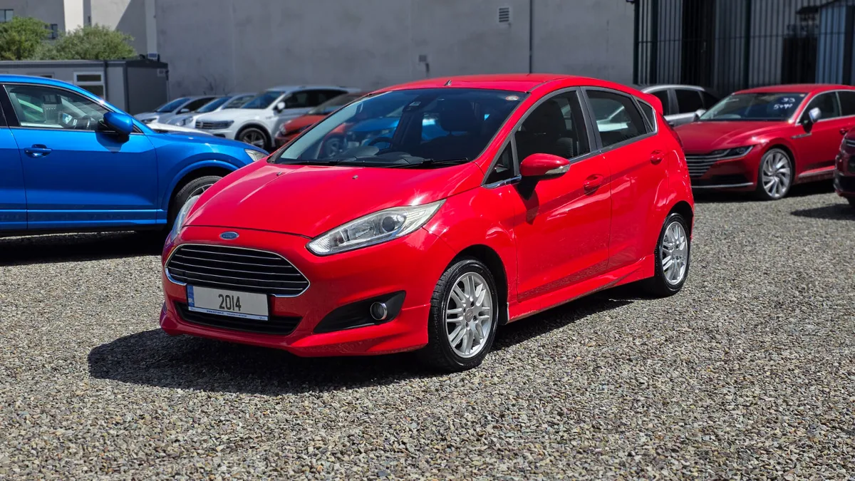 2014 Ford Fiesta Only 40,000 Kilometers! - Image 1