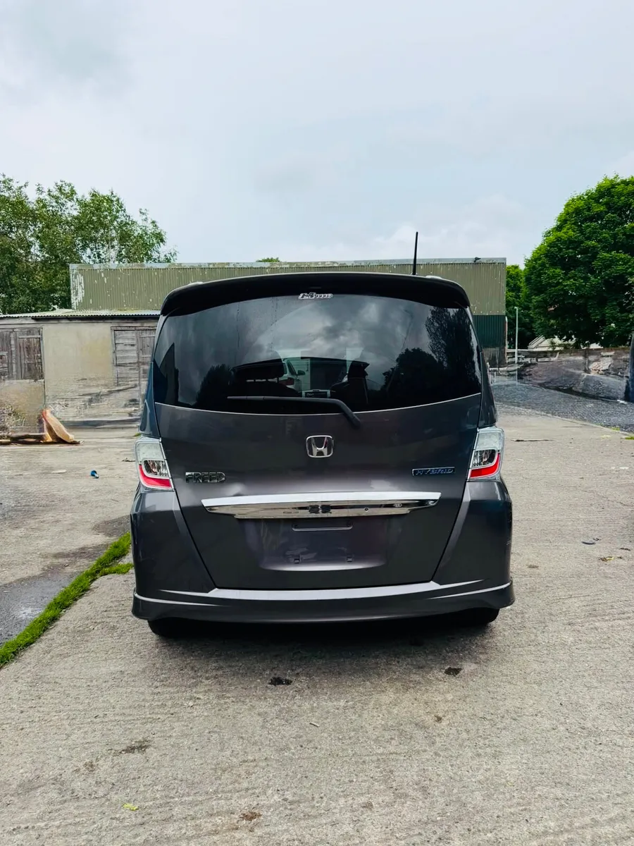 Honda Freed 2013 - 6 Seater 1.5Hybrid - Image 4