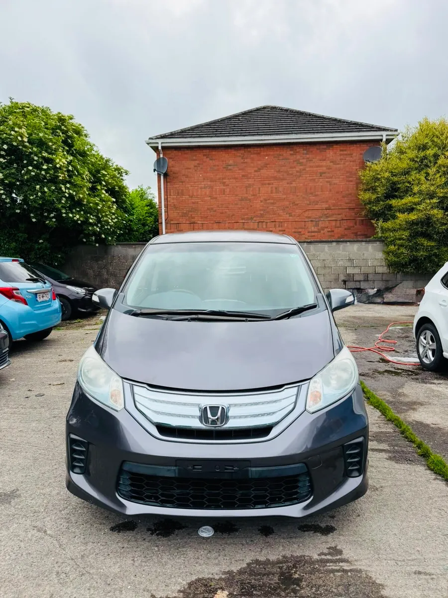 Honda Freed 2013 - 6 Seater 1.5Hybrid - Image 3