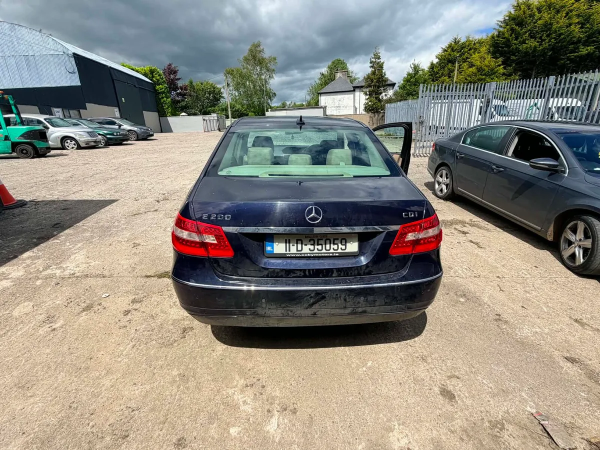 2011 Mercedes E200cdi **please read ad fully** - Image 3