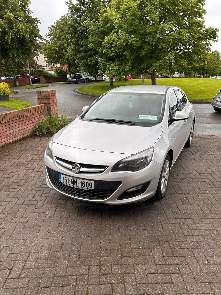 Vauxhall Astra 2015 - Image 1