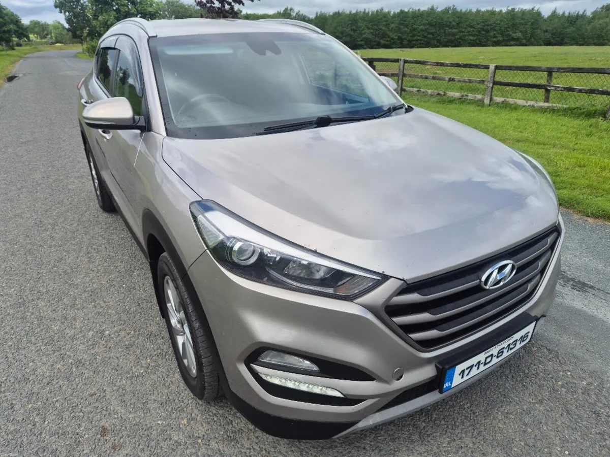 2017 (171) Hyundai Tucson 1.7 SE 116PS 5DR CRDI - Image 1