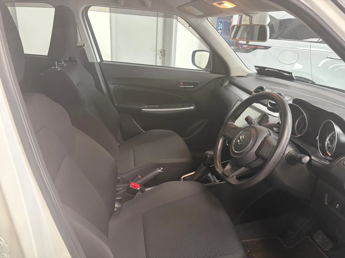 Suzuki Swift 2019. 1.2 SZ3 AUTOMATIC - Image 5