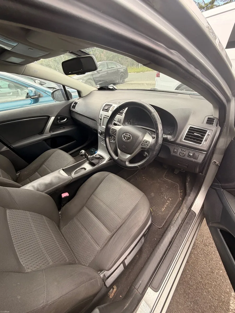 Toyota Avensis - Image 2
