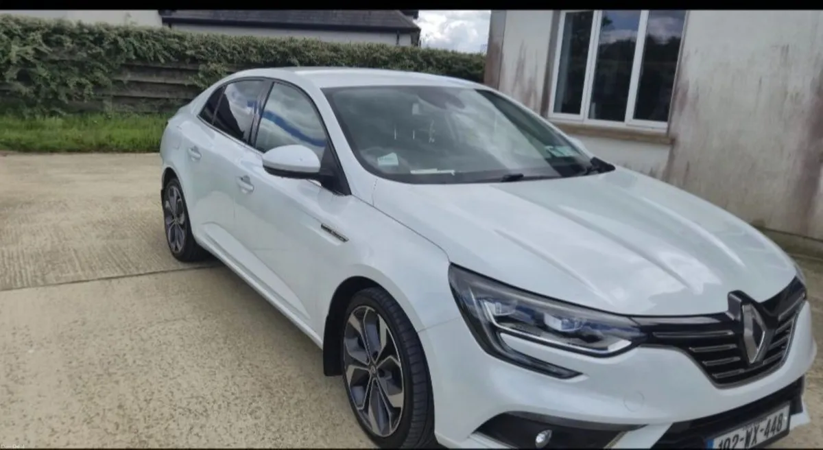 HIGH SPEC Renault Megane Signature TCE 2019 - Image 1