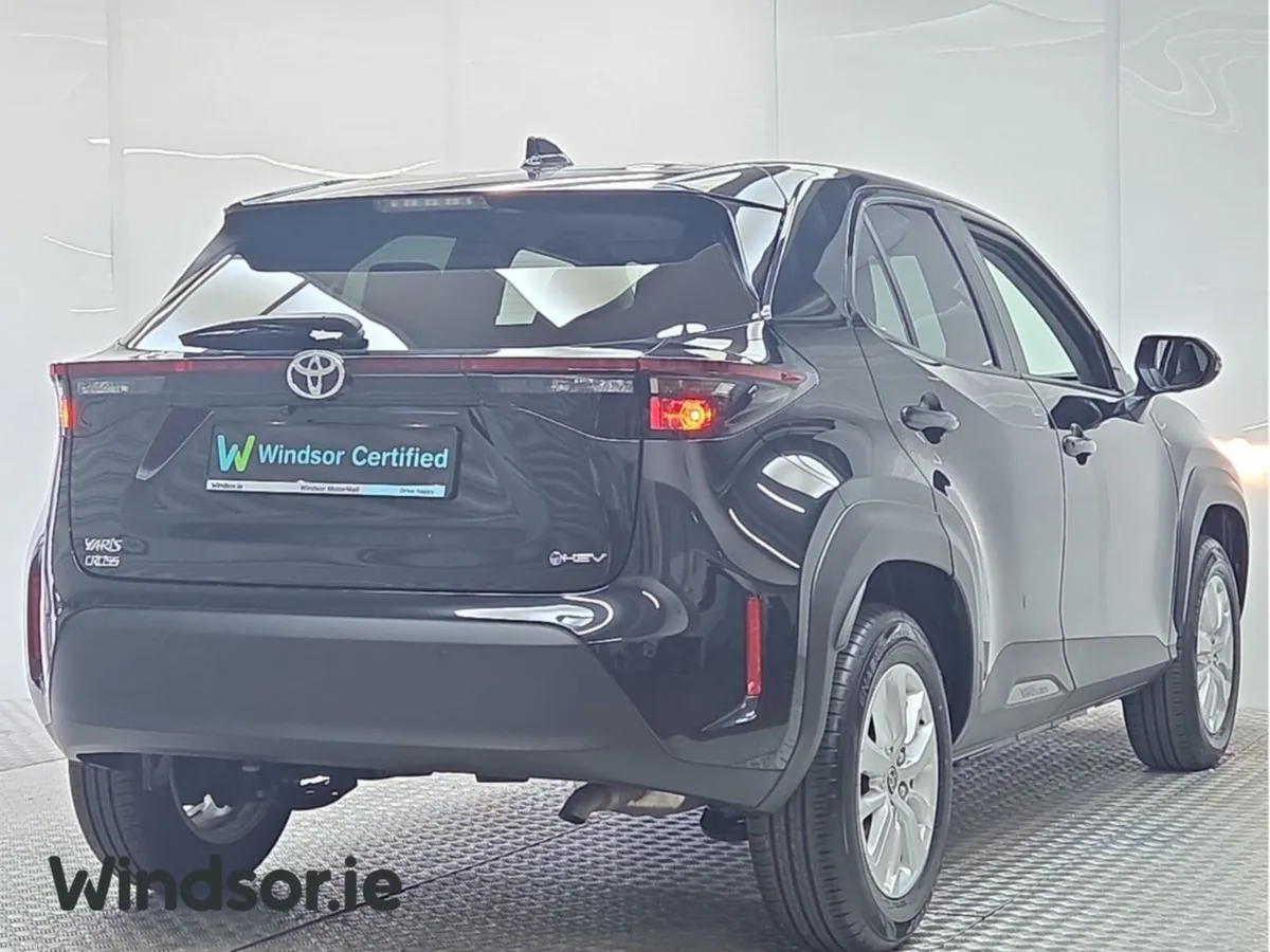 Toyota Yaris Cross G 1.8 Hybrid - Image 3
