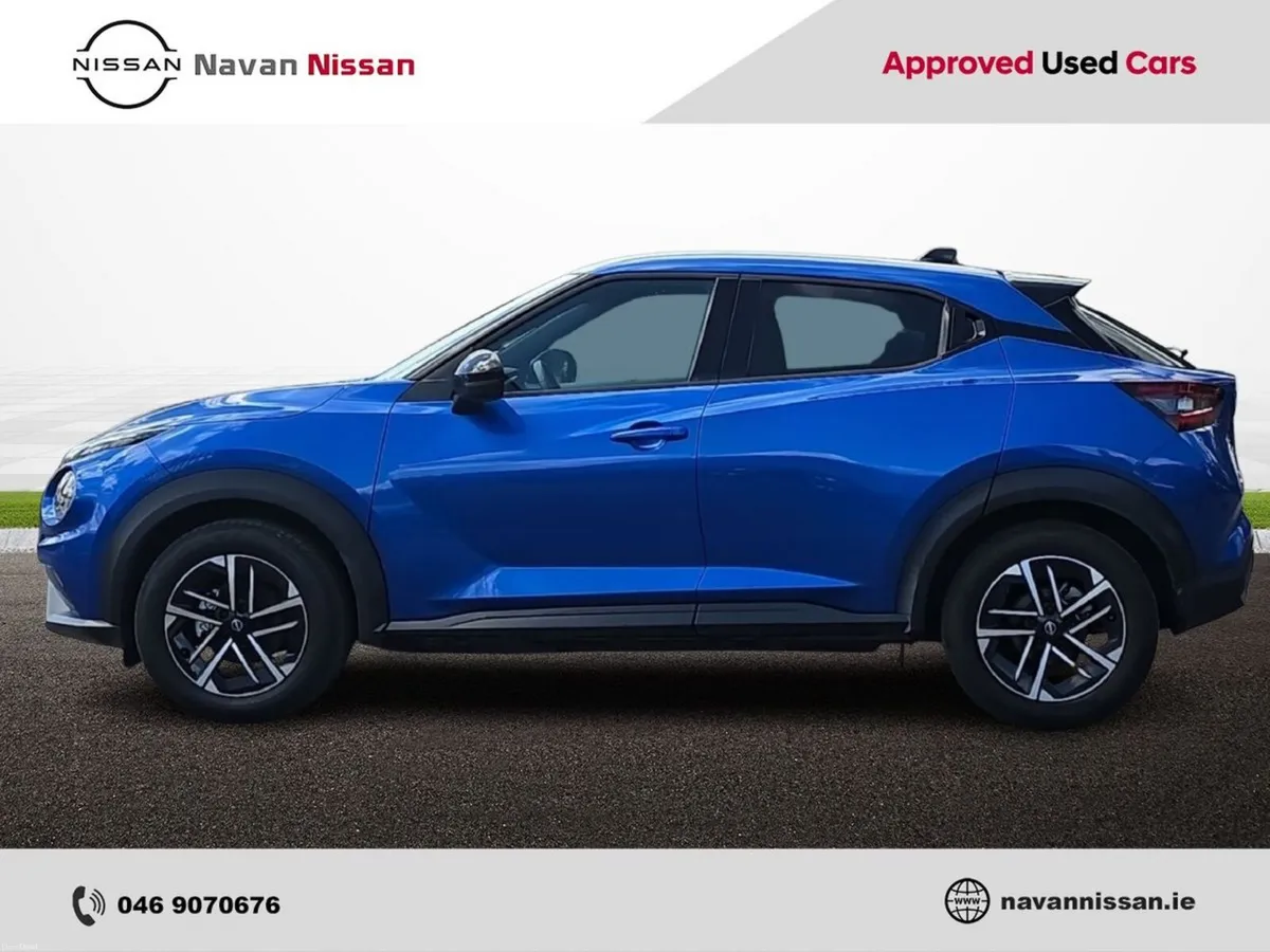 Nissan Juke HYBRID 1.6 SV PREMIUM *EX DEMO* - Image 4