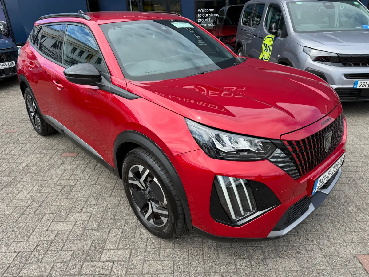 2025 Peugeot 2008 Allure 1.2 manual - Image 1