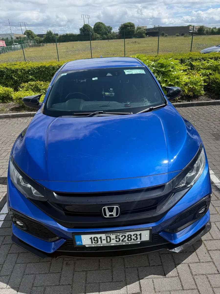 Honda Civic 2019 - Image 4