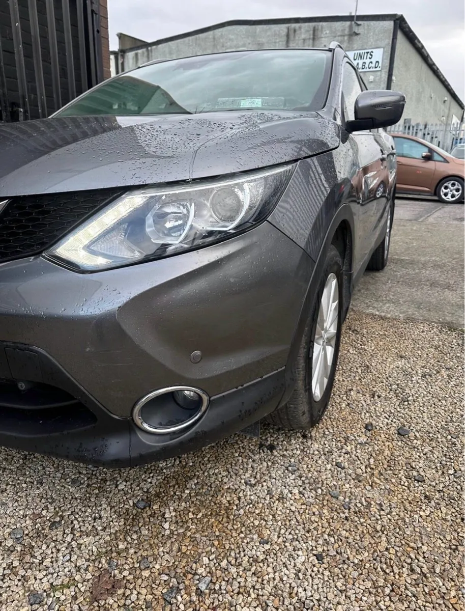 Nissan Qashqai 2016 automatic - Image 2