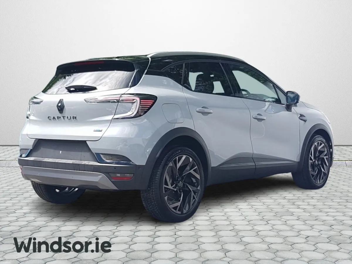 Renault Captur esprit alpine E-Tech 160 Auto E06X - Image 3