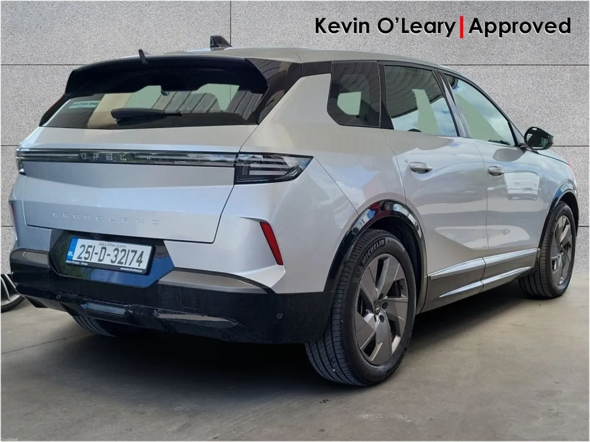 Opel Grandland Elegance EV 157kwh 210Ps Auto - Image 3