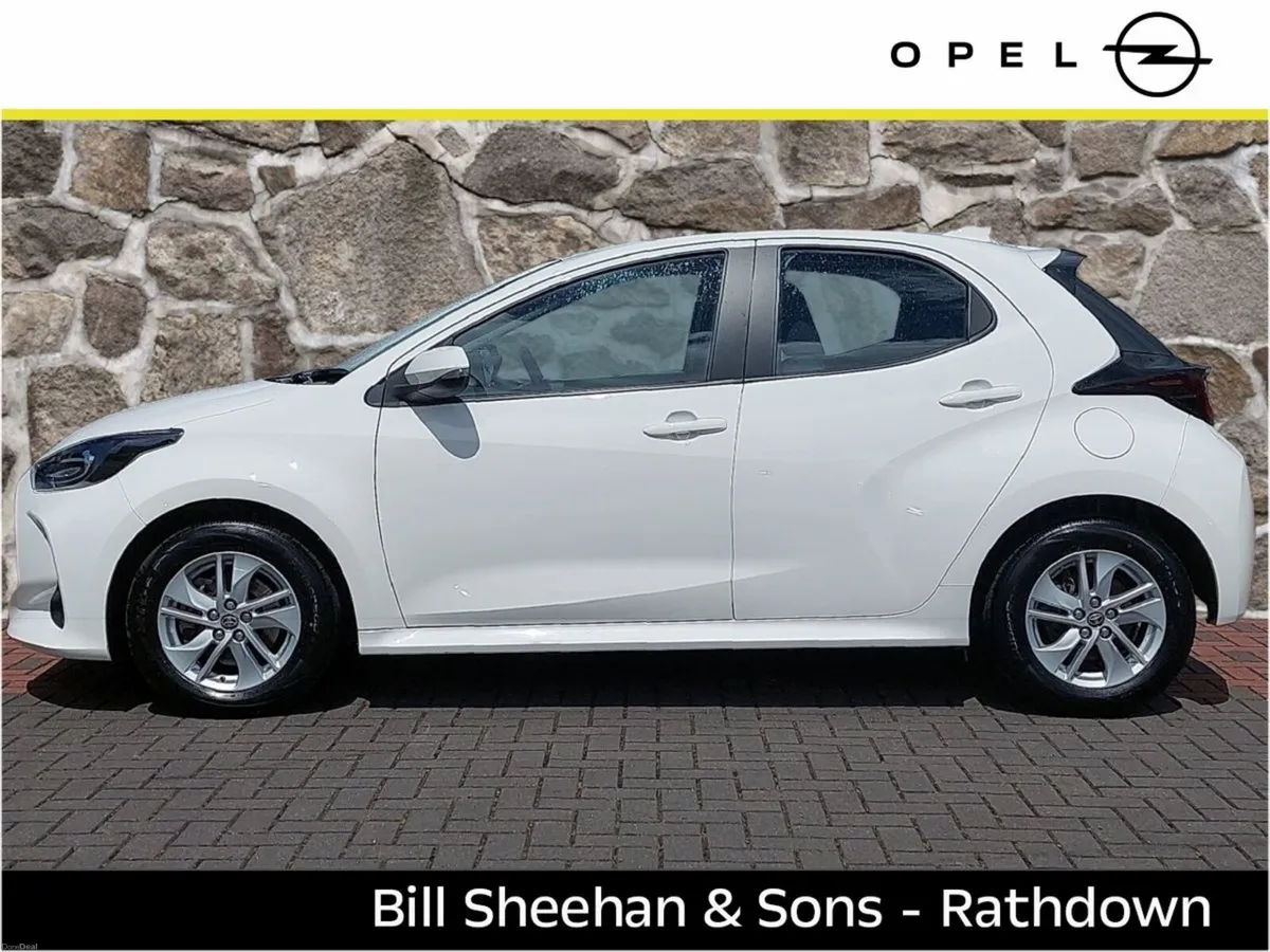 Toyota Yaris 1.5 Hybrid 5Dr Luna - Image 3