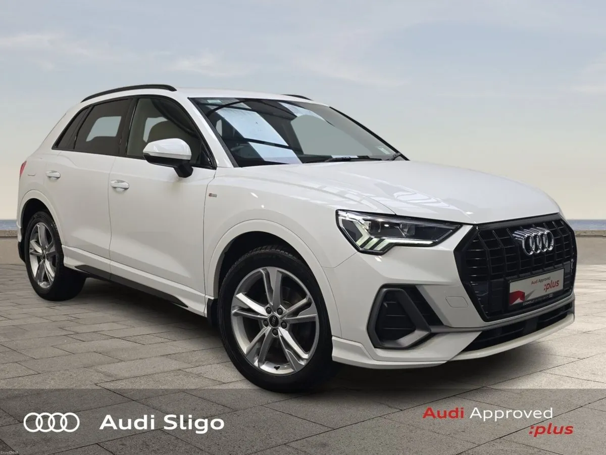 Audi Q3 S Line 2.0TDI 150HP Manual - Rear Camera - - Image 1