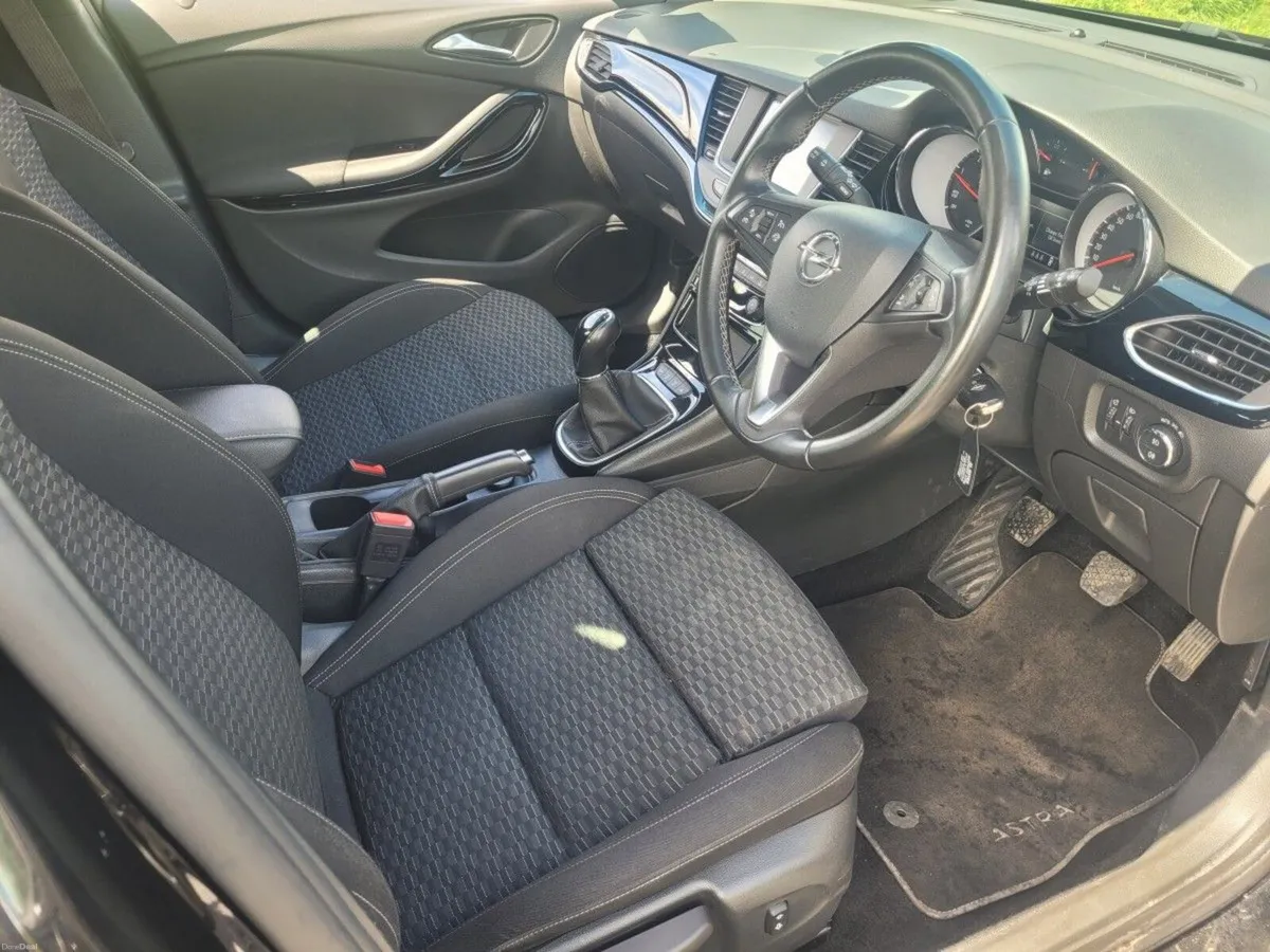 Opel Astra + SRI 1.6 CDTI 6SPEED - Image 4