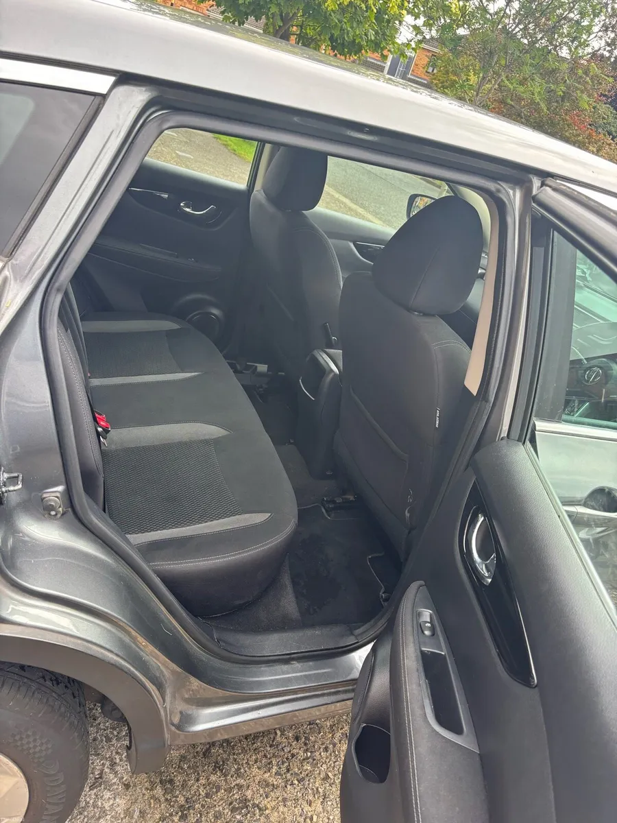 Car - Image 3