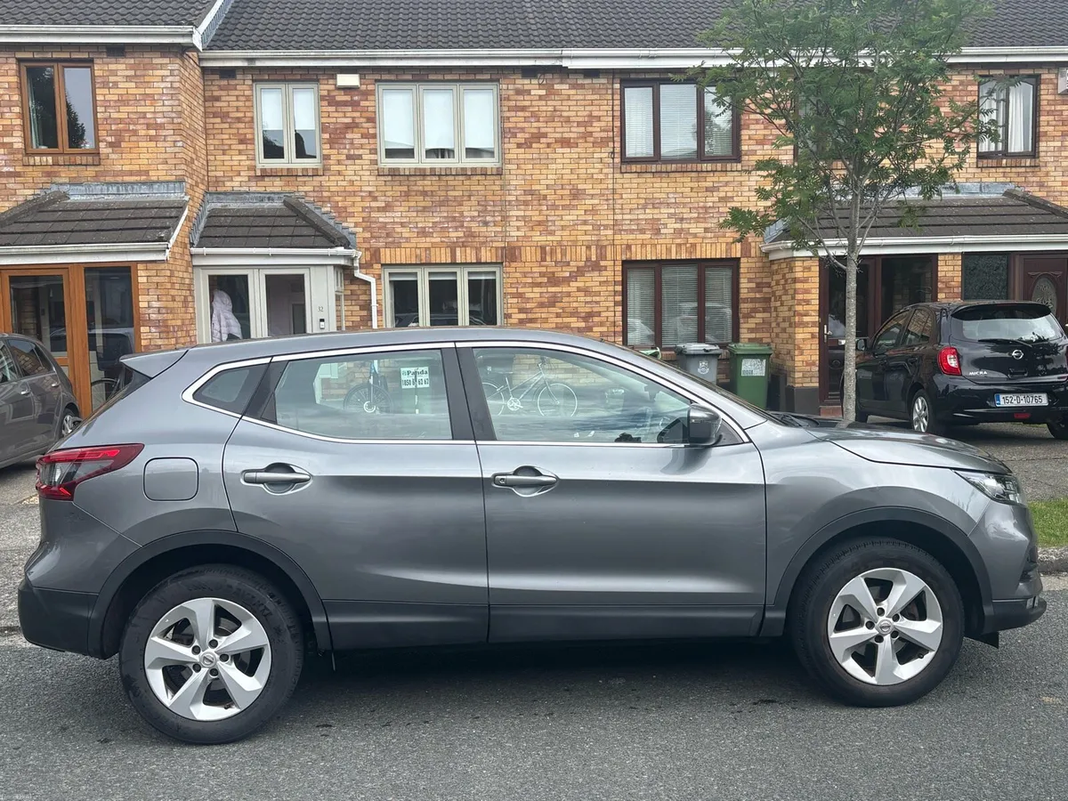 Car - Image 1