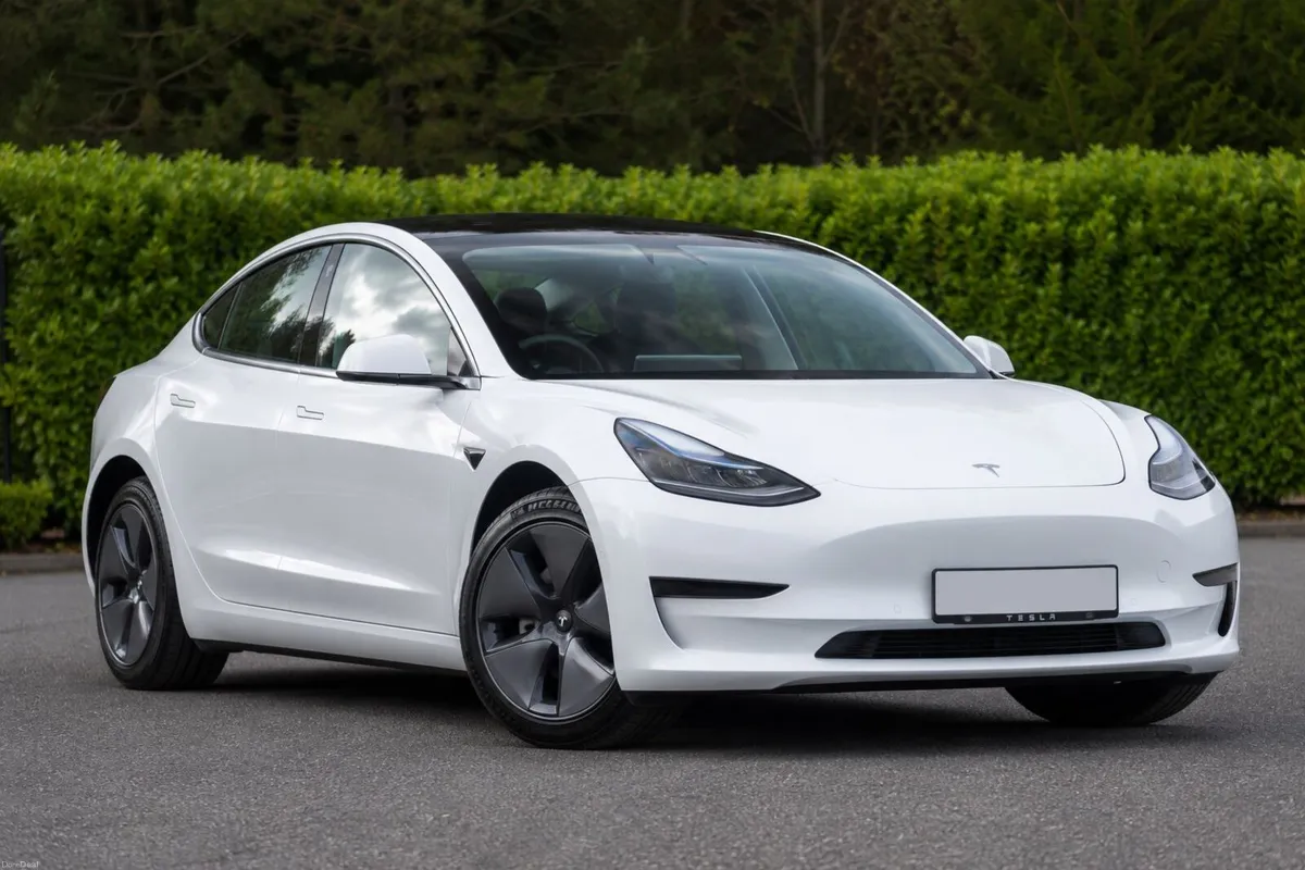Tesla Model 3 2022 - Image 1